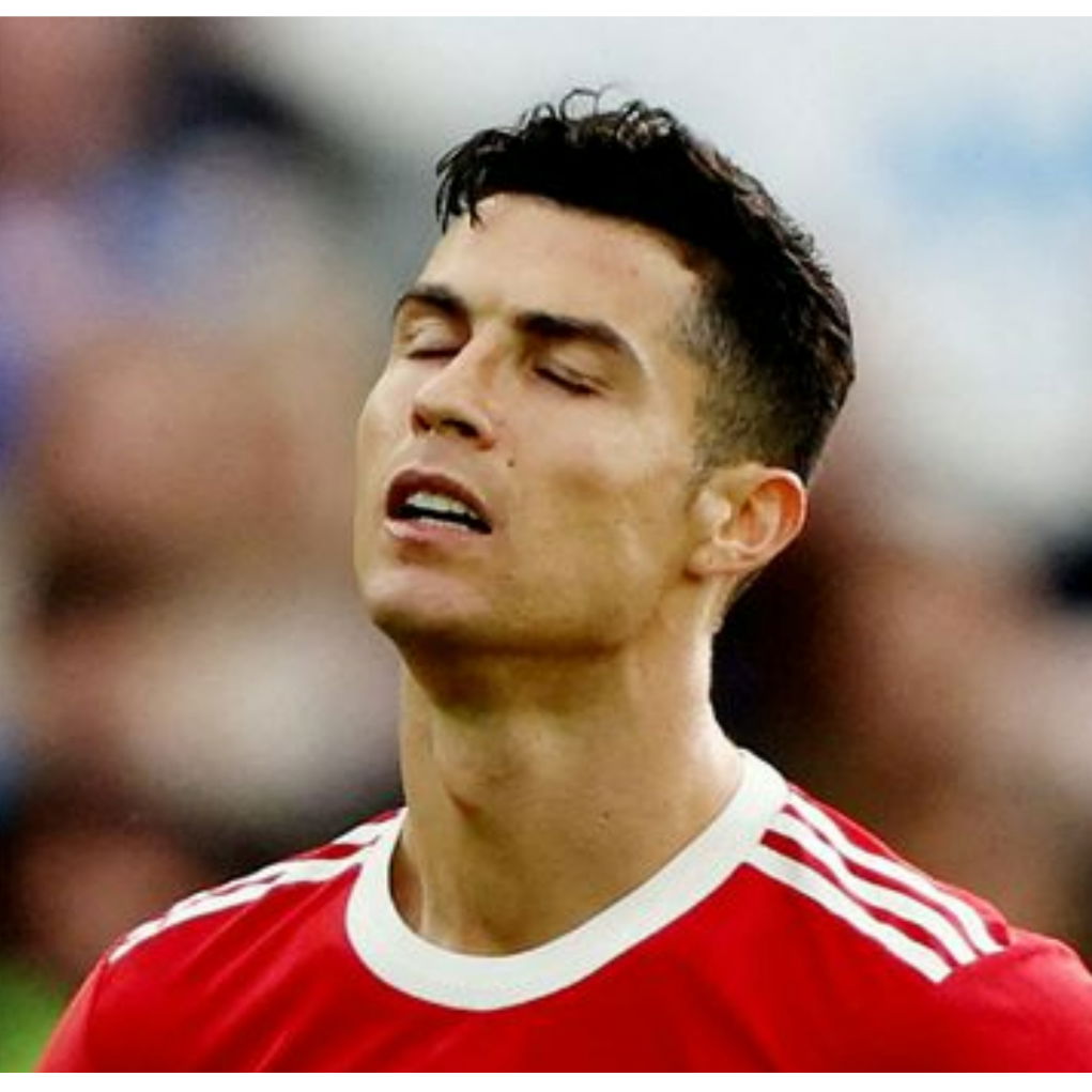 Cristiano Ronaldo wants to demolish golf clubhouse as it "spoils his view"